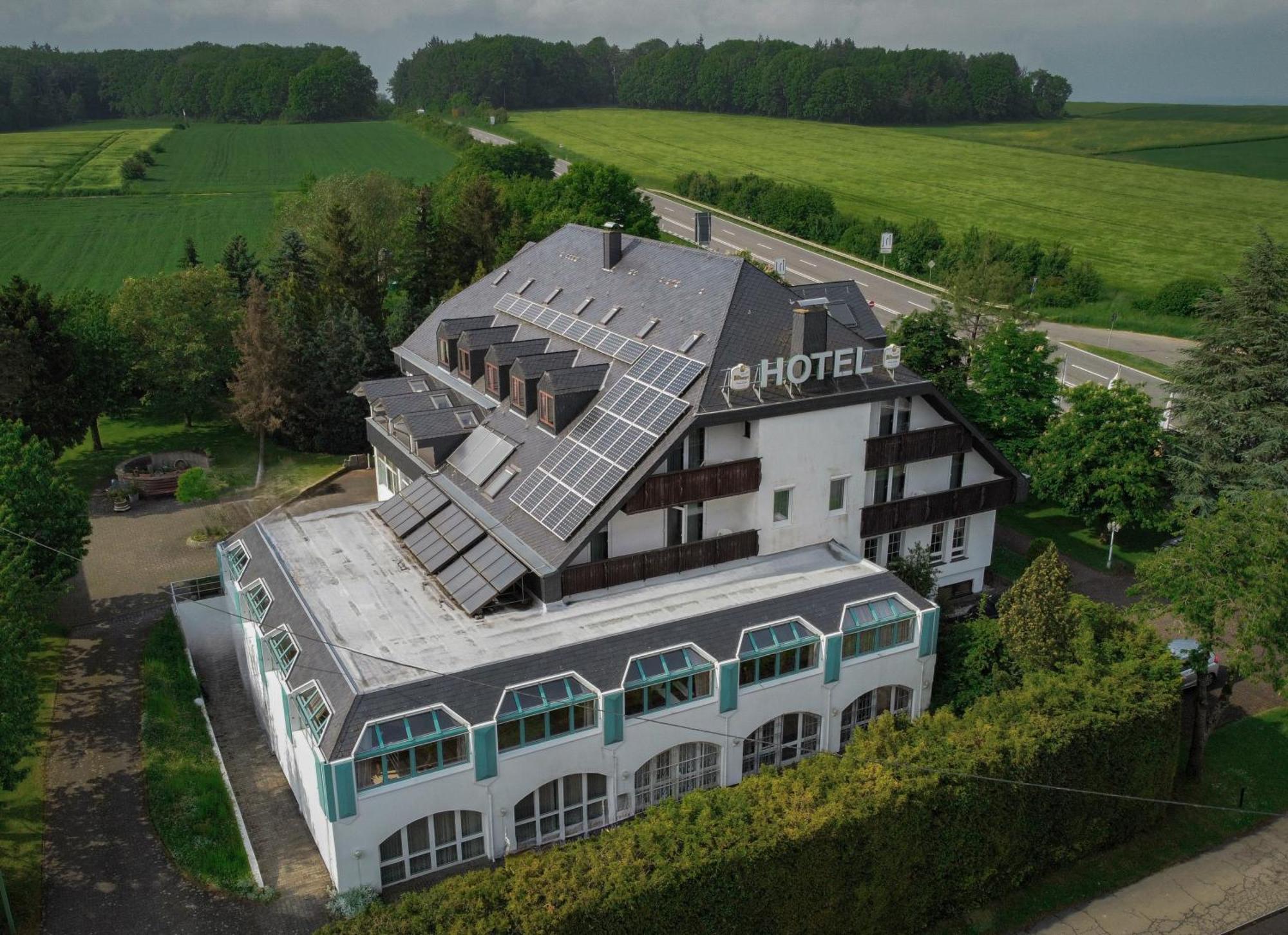 Zenner'S Landhotel Newel Extérieur photo